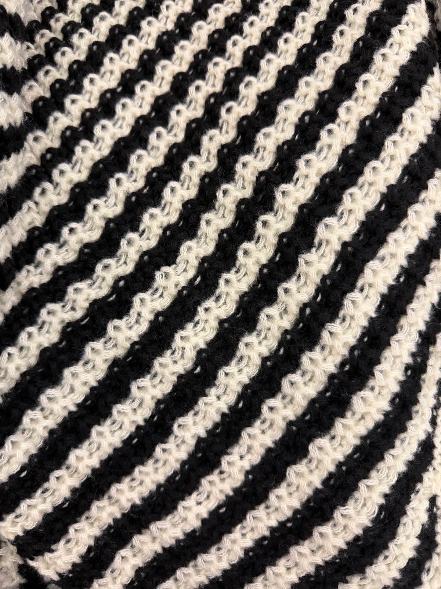 Stripe White and Black