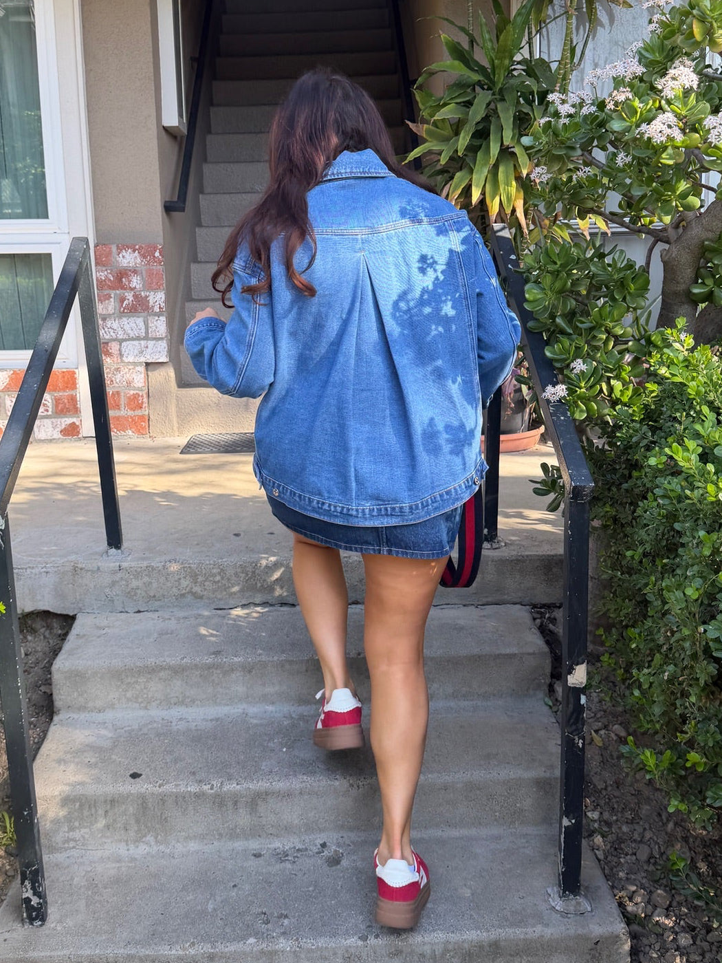 The 90s Relaxed Denim Jacket