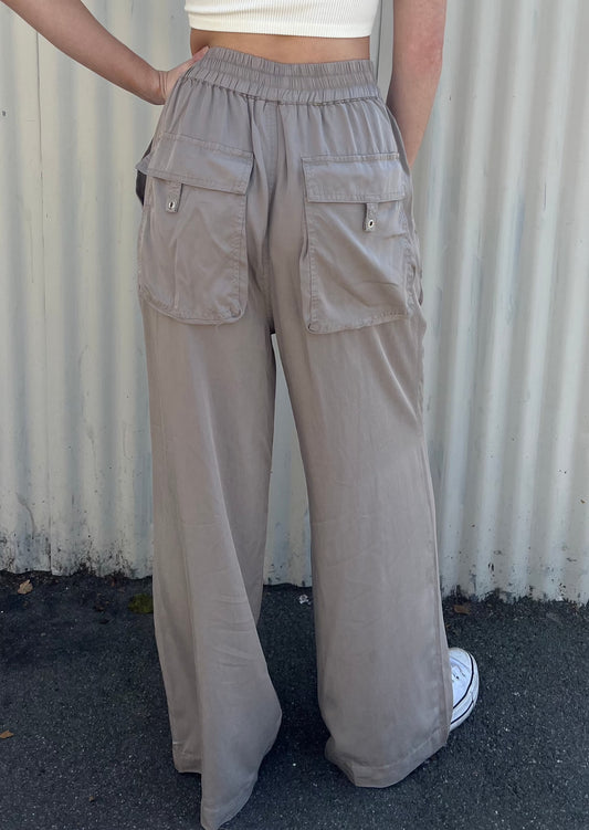 Eliana Trouser